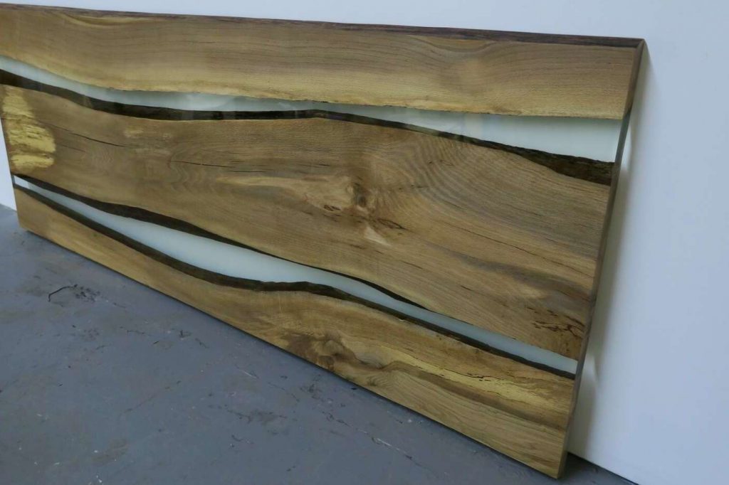 Küchenarbeitsplatte aus Holz und Epoxidharz