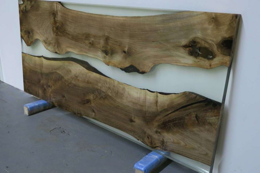 Küchenarbeitsplatte aus Epoxid und Holz
